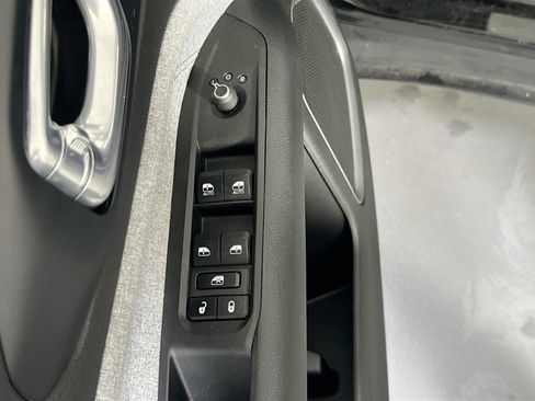 Used 2022 Jeep Compass Latitude image 17