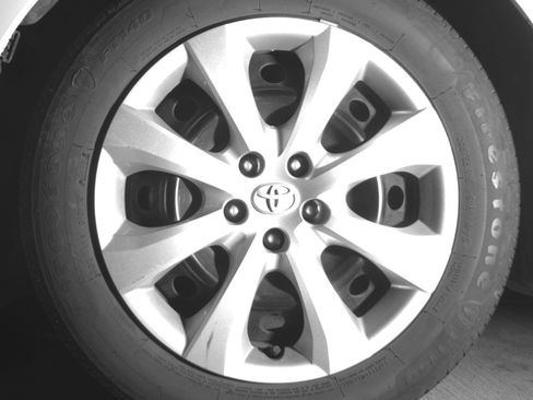Used 2025 Toyota Corolla LE FWD image 15