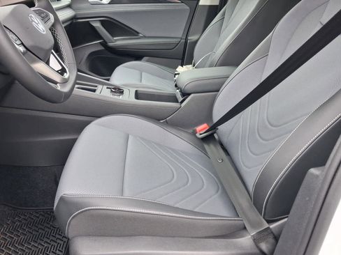 New 2026 Volkswagen Tiguan SE AWD/4WD image 15