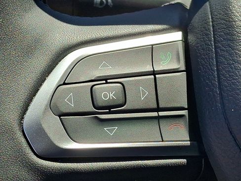 Used 2025 Jeep Compass Limited AWD/4WD image 21