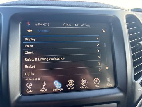 Used 2016 Jeep Cherokee Trailhawk image 13