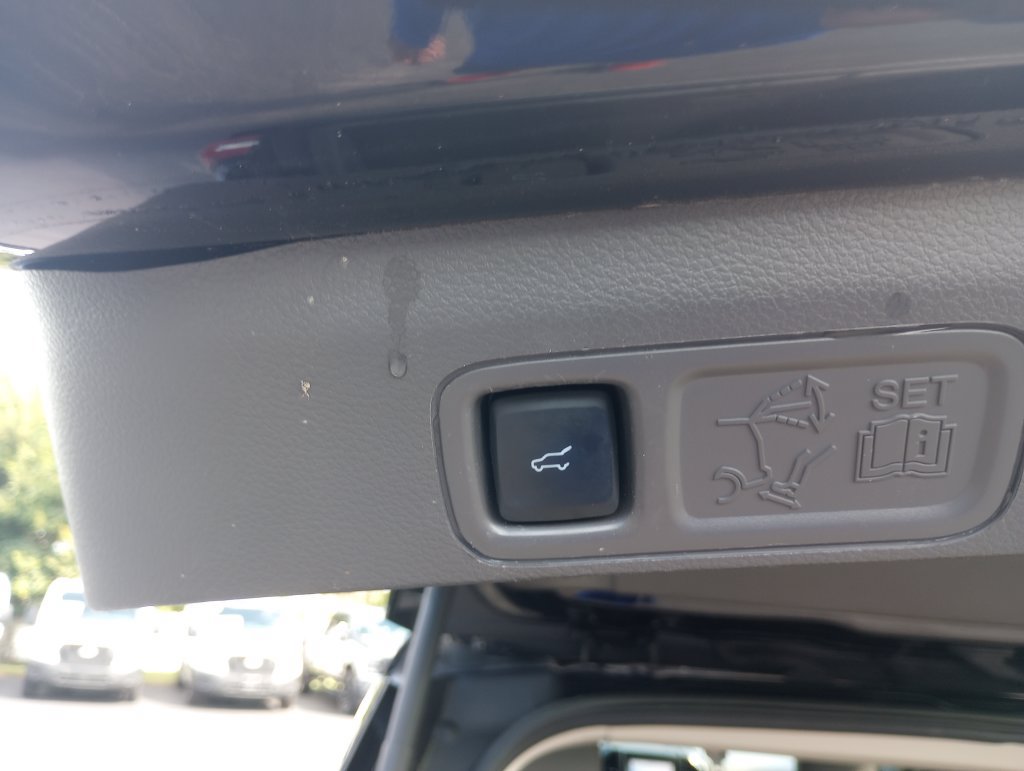 Used 2020 Ford Expedition Limited RWD image 14
