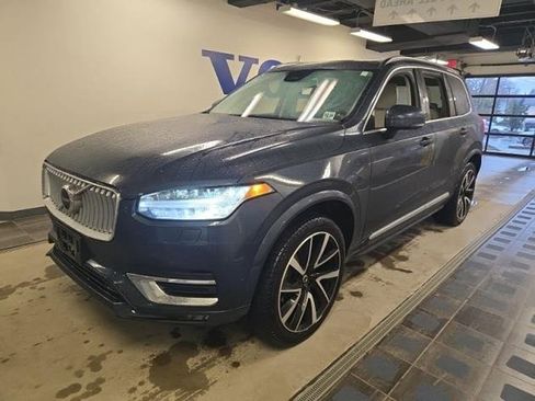 Certified 2024 Volvo XC90 B6 Plus image 2
