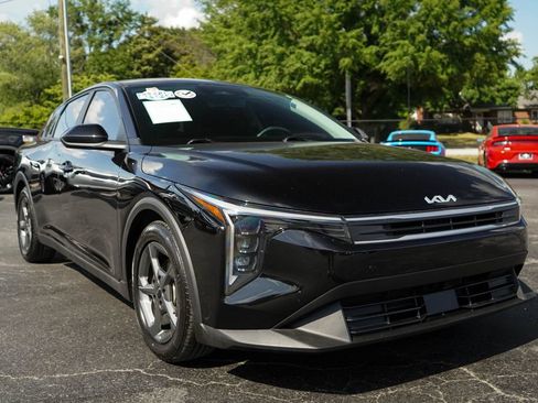 Used 2025 Kia K4 FWD image 37