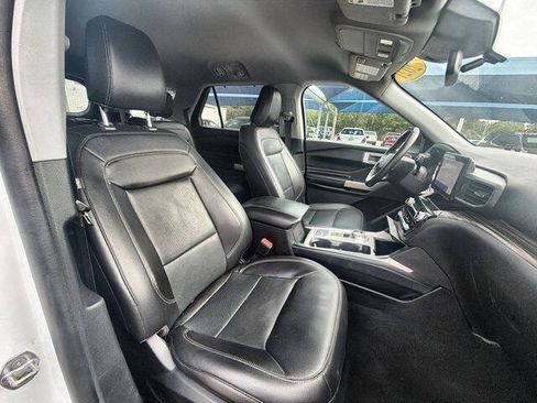 Used 2021 Ford Explorer Limited w/ Equipment Group 301A RWD image 27
