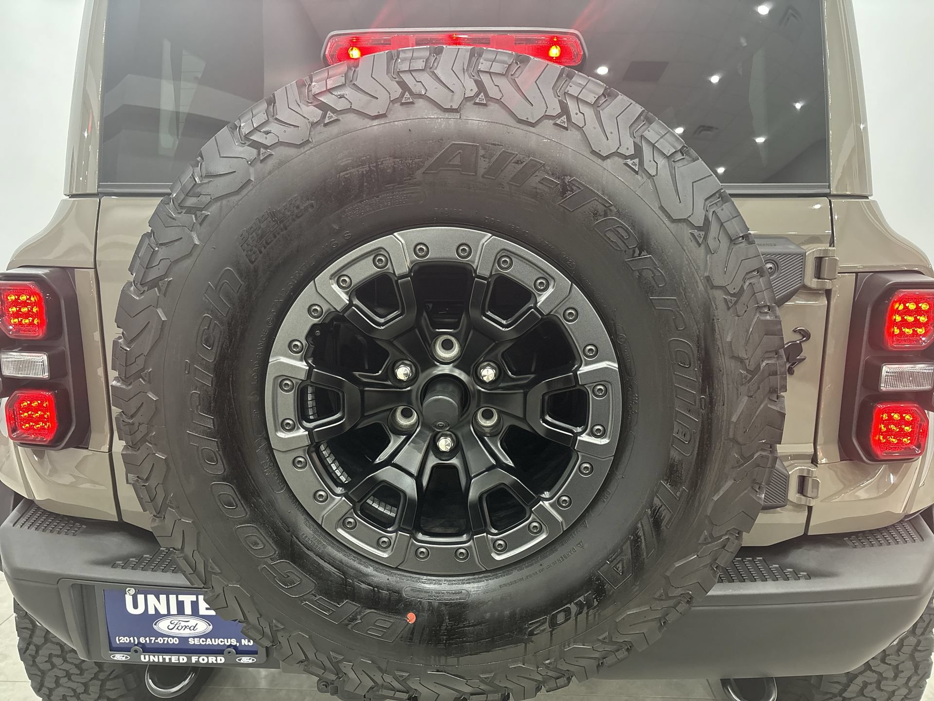 New 2025 Ford Bronco Raptor w/ Interior Carbon Fiber Pack AWD/4WD image 31
