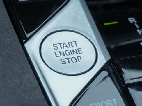 Certified 2024 BMW X6 xDrive40i w/ Premium Package image 28