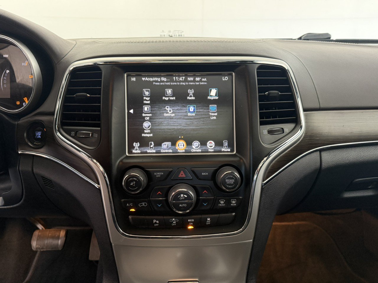 Used 2014 Jeep Grand Cherokee Overland w/ Advanced Technology Group AWD/4WD image 21