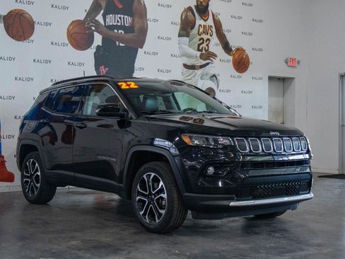 Used 2022 Jeep Compass Limited AWD/4WD image 18