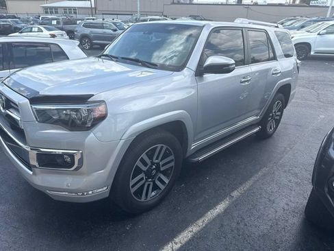 Used 2021 Toyota 4Runner Limited AWD/4WD image 7