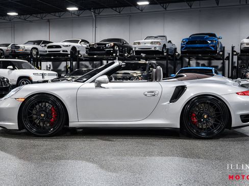 Used 2014 Porsche 911 Turbo image 2