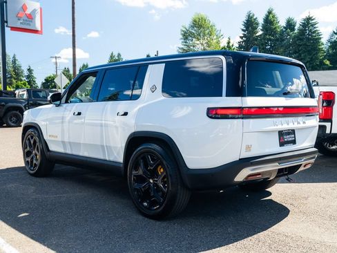 Used 2024 Rivian R1S Adventure AWD/4WD image 5