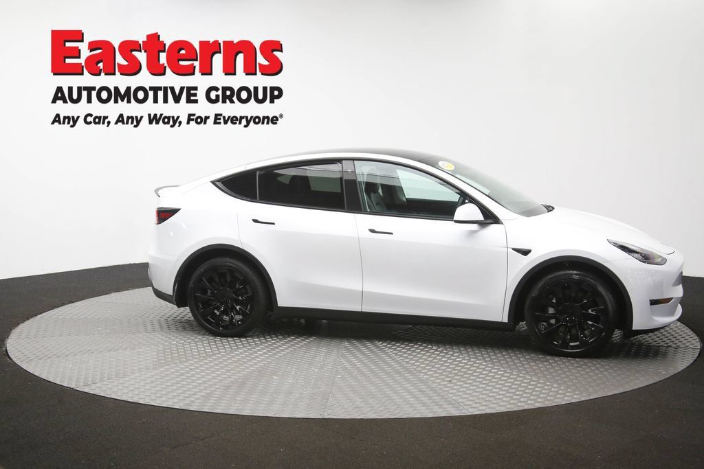 Used 2021 Tesla Model Y Long Range AWD/4WD image 44