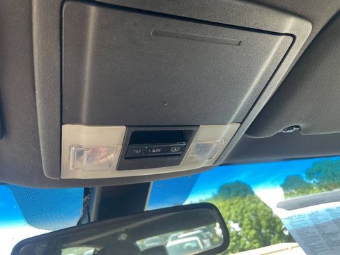 Used 2014 Lincoln MKS AWD w/ Equipment Group 101A image 88