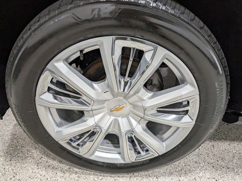 Used 2023 Chevrolet Suburban High Country w/ Premium Package 2 image 11