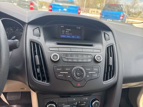 Used 2017 Ford Focus SE image 27