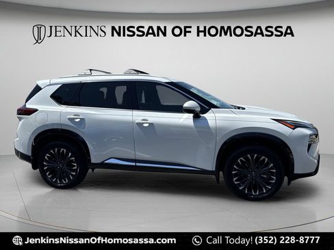 New 2026 Nissan Rogue Platinum w/ Platinum Premium Package AWD/4WD image 2