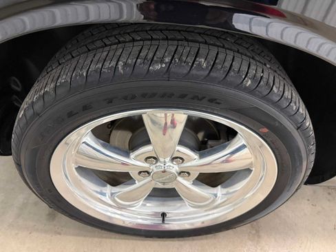 Used 2013 Dodge Challenger R/T RWD image 13
