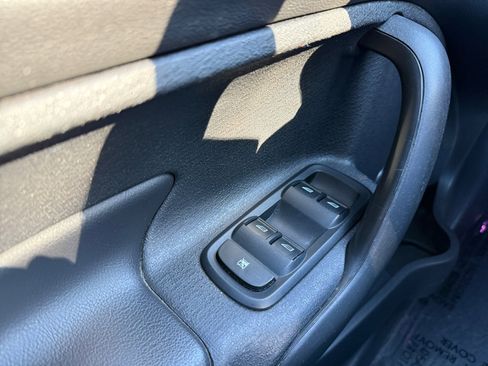 Used 2014 Ford Fiesta Titanium image 20