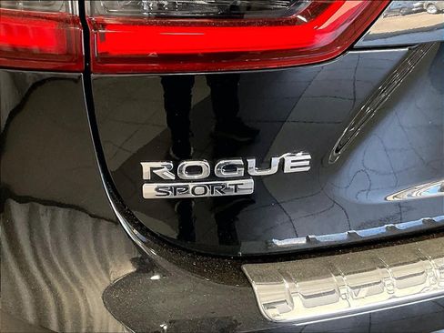 Certified 2022 Nissan Rogue Sport SL w/ Premium Package AWD/4WD image 28