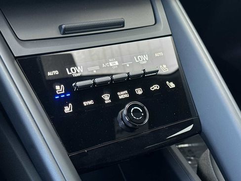 New 2025 Porsche Macan Electric image 22