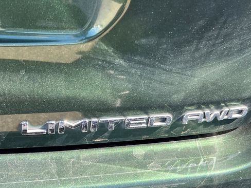 Used 2023 Toyota Highlander Limited image 7