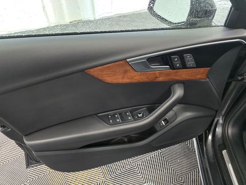 Used 2023 Audi A4 2.0T Premium w/ Convenience Package image 29