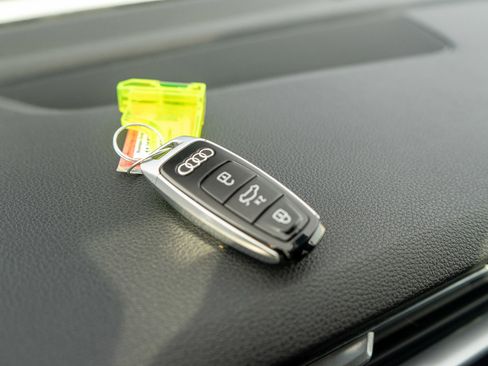 Used 2020 Audi Q7 2.0T Premium Plus w/ Premium Plus Package image 29