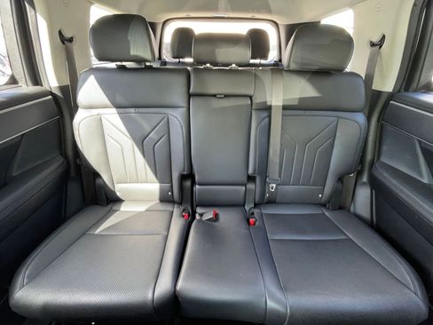 Used 2025 Hyundai Santa Fe SEL image 40