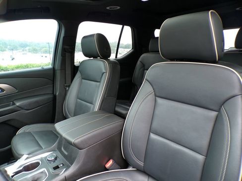 Used 2023 Chevrolet Traverse Premier w/ Redline Edition AWD/4WD image 11