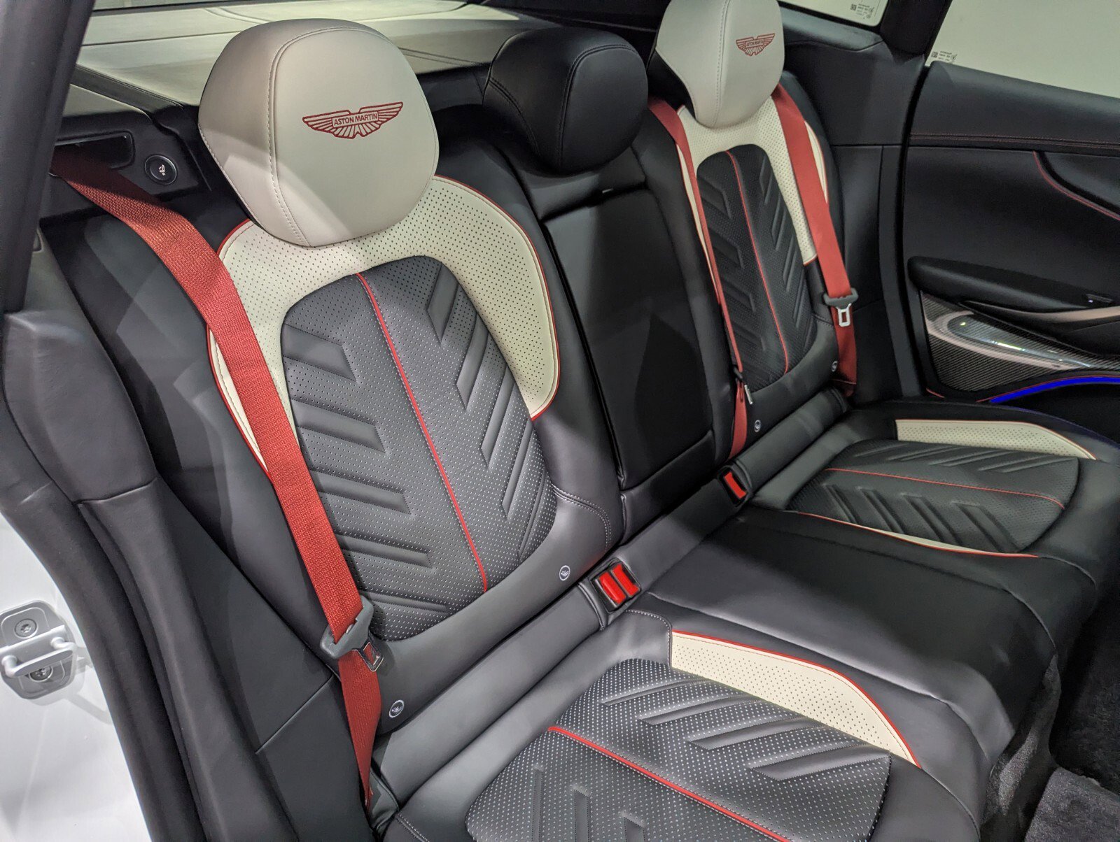 New 2026 Aston Martin DBX 707 AWD/4WD image 21