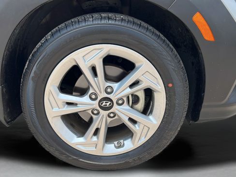 Certified 2022 Hyundai Kona SEL FWD image 25