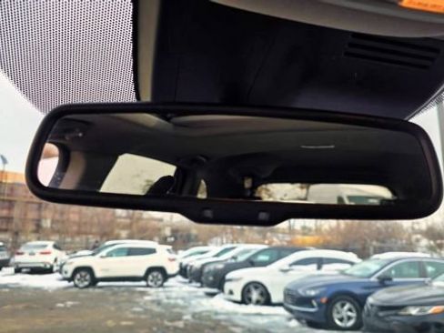 Used 2022 Honda CR-V Touring image 16