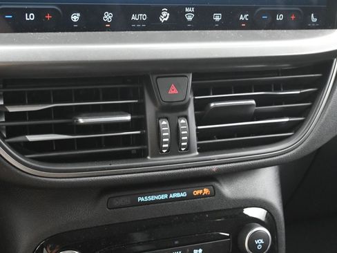 New 2024 Ford Escape SE image 17