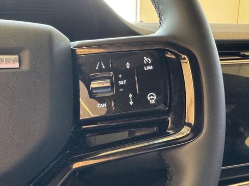 Certified 2024 Land Rover Range Rover Evoque Dynamic SE AWD/4WD image 19