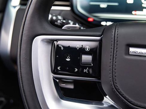 Used 2025 Land Rover Range Rover SE AWD/4WD image 21