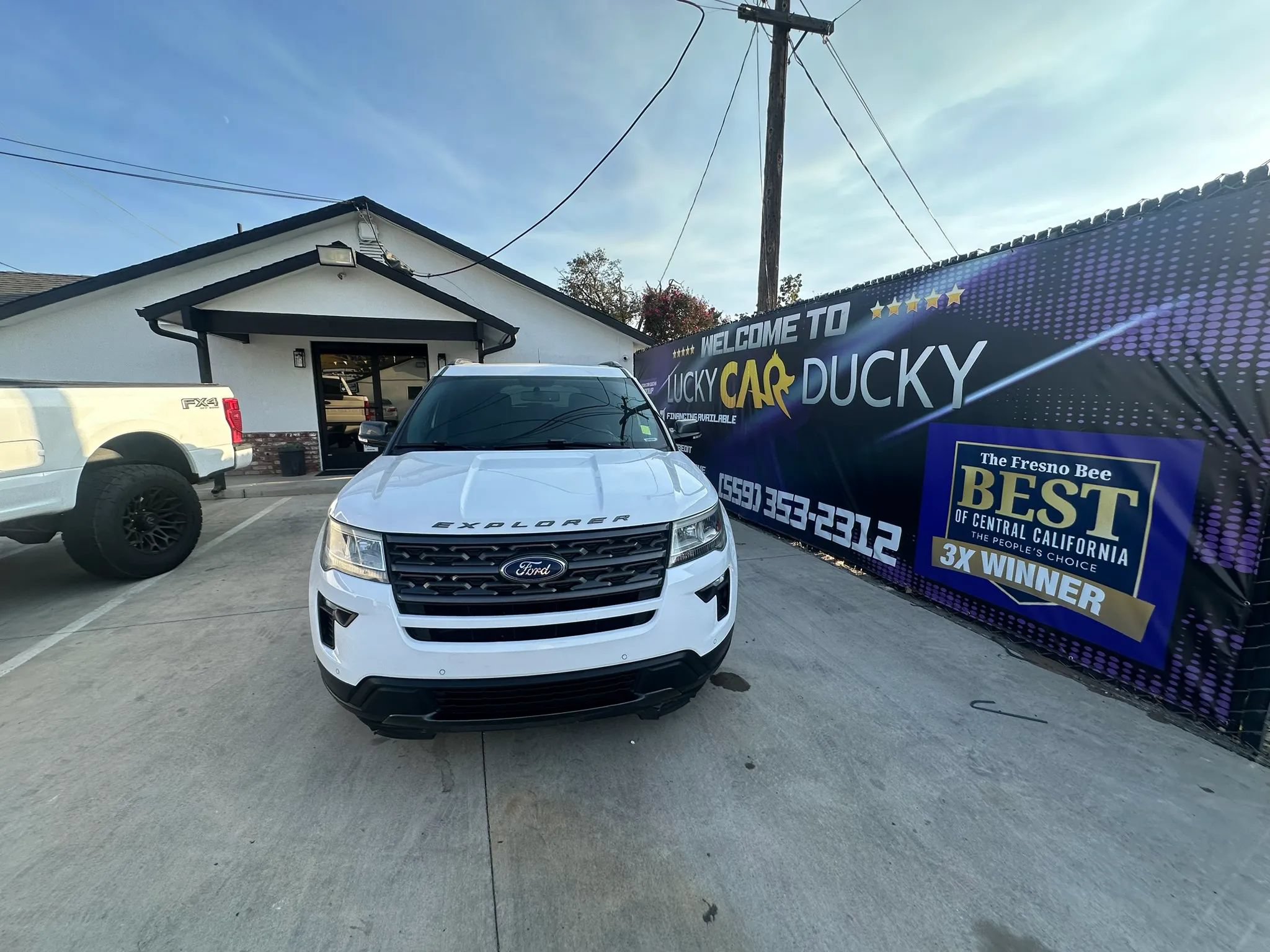 Used 2018 Ford Explorer XLT w/ Equipment Group 202A FWD image 14