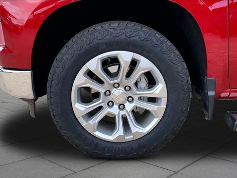 Certified 2023 Chevrolet Silverado 1500 LTZ w/ Technology Package AWD/4WD image 11