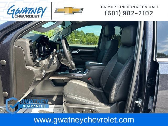Used 2022 Chevrolet Silverado 1500 LTZ w/ Z71 Off-Road Package AWD/4WD image 23