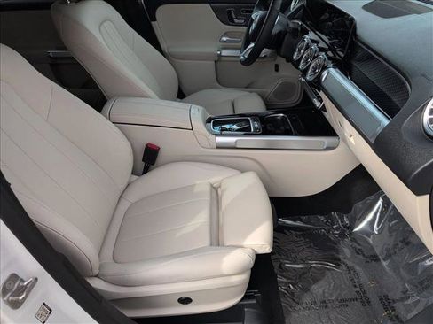 Certified 2025 Mercedes-Benz GLB 250 GLB 250 image 21