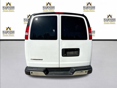 Used 2024 Chevrolet Express 3500 LT w/ LT Preferred Equipment Group RWD image 5
