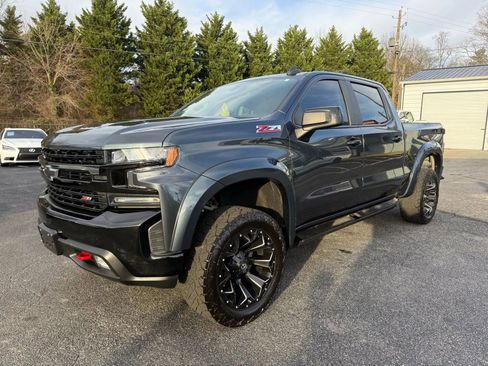 Used 2019 Chevrolet Silverado 1500 LT Trail Boss image 2