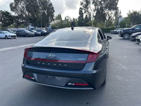 Used 2023 Hyundai Sonata Limited FWD image 2