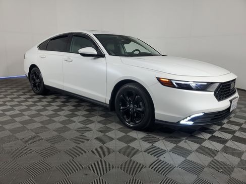 Used 2024 Honda Accord EX image 2