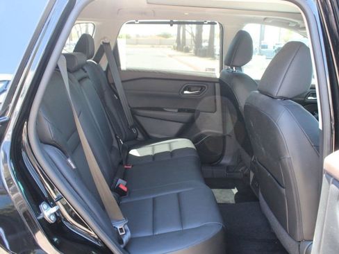 Used 2023 Nissan Rogue SV w/ SV Premium B Package FWD image 14