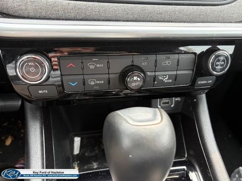 Used 2024 Jeep Compass Latitude AWD/4WD image 23