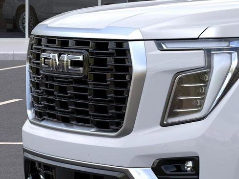 New 2026 GMC Yukon Denali w/ Denali Reserve Package AWD/4WD image 13