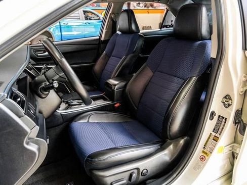 Used 2016 Toyota Camry SE FWD image 27