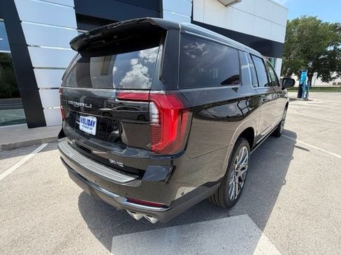 New 2026 GMC Yukon XL Denali Ultimate w/ LPO, Floor Liner Package AWD/4WD image 26