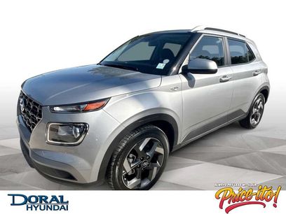 Used 2025 Hyundai Venue SEL
